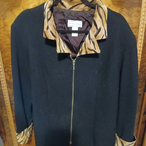 Stunning August Max Black Jacket with Animal Print Accents - Picture 4 of 5